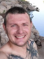 Marián sa pokúsil o samovraždu: Sedel som v aute a chcel som to napáliť do stromu, dnes sa na život pozerám inak (Rozhovor)