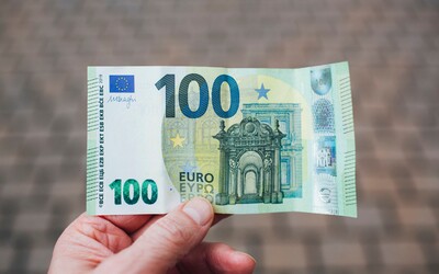 Máš nárok na inflačnú pomoc vo výške 100 eur? Zverejnili tlačivo, zisti, či spĺňaš podmienky ako 50-tisíc Slovákov