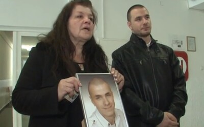 Matka žiada 450-tisíc € ako odškodné za smrť svojho 20-ročného syna. Za jeho usmrtenie obvinili dvoch lekárov