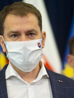 Matovič ohlásil ďalšie opatrenia proti koronavírusu. Rúška mimo domu budú povinné, študenti prídu o bezplatné vlaky