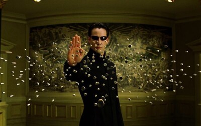 Matrix je metaforou pro transgender identitu, potvrdila režisérka legendárního filmu