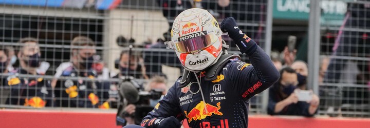 Max Verstappen se stal mistrem světa F1 v neuvěřitelném závěru závodu v Abú Zabí 