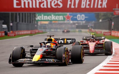 Max Verstappen vyhral 14. Veľkú cenu v sezóne a zlomil rekord Schumachera a Vettela, Ferrari bolo totálne stratené