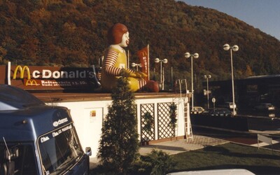McDonald’s je na Slovensku už 25 rokov. Vedel si, že prvá prevádzka bola v Banskej Bystrici? 