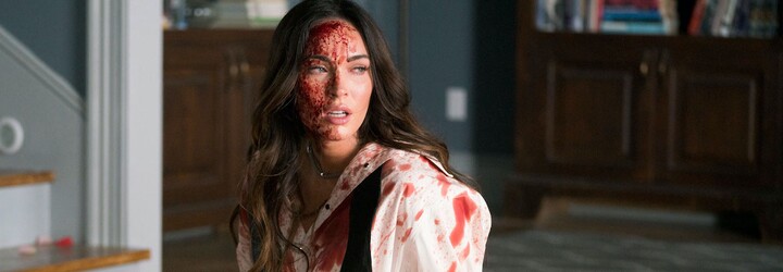 Megan Fox má sex na chatě, ráno se vzbudí připoutaná k mrtvole. Co se skutečně stalo a kdo jí jde po krku? 