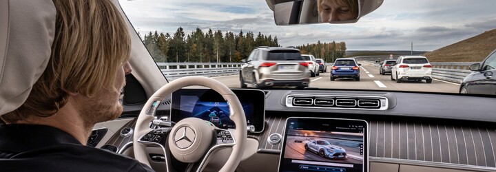 Mercedes-Benz prekonal Teslu a dosiahol veľký míľnik v autonómnej jazde. Jeho systém ako prvý na svete dosiahol úroveň 3