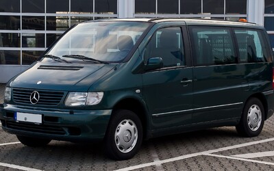 Mercedes zvoláva desaťtisíce vodičov, dva modely majú pokazené airbagy. Skontroluj, či sa ťa to týka