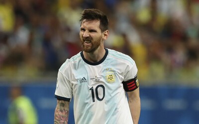Messi dostal v zápase o bronz na Copa América červenú kartu, praskli mu nervy a pustil sa do strkanice