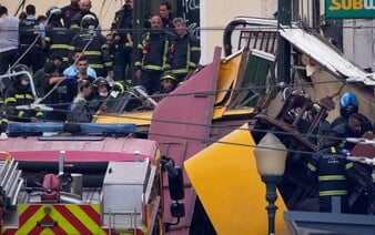 Mesto Lisabon vyhlásilo trojdňový smútok. Nehoda známej lanovky si vyžiadala najmenej 15 obetí
