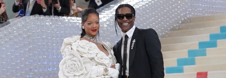 Met Gala 2023: Rihanna ako nevesta od Chanelu, Kim Kardashian ako z Playboya. Pozri si tie najzaujímavejšie outfity
