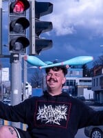 Michal 3 roky žongloval na európskych križovatkách: „Najviac som od človeka dostal 50 €. Jeden chlap šňupal koks vedľa dcéry“