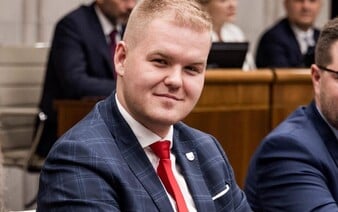 Michal Bartek z Hlasu: Mladým odkazujem: neverte všetkému, čo hovoria politici, či už z opozície alebo koalície (Rozhovor)