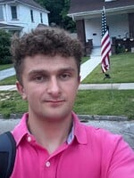 Michal má 25 a v lete je podomový predavač kníh v USA: Zarobil som si na 6 investičných bytov (Rozhovor)