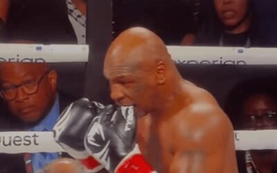 Mike Tyson se v zápase s Jakem Paulem kousal do rukavice. „Jsem na kousání fixovaný,“ řekl po boji