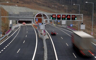 Mimoriadna uzávera. Frekventovaný tunel Bôrik na diaľnici D1 musia zavrieť, v týchto časoch sa mu radšej vyhni