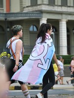 Ministerstvo spravedlnosti podpoří zrušení povinných sterilizací trans lidí. Nová legislativa by konečně respektovala jejich práva