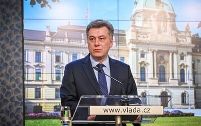 Ministr Blažek se vyjádřil k případu podmínky za znásilňování dívky, resort vše prověřuje