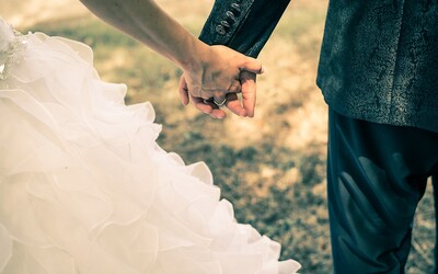 Minulý rok bolo na Slovensku o 23 % menej svadieb oproti minulým rokom. Dôvodom je pandémia