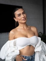 Miška z ruže pre nevestu: OnlyFans mi za tri týždne zarobil päťcifernú sumu. To, že ma fotí moja mama úplne prekrútili (Rozhovor)