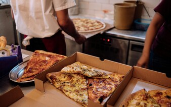 Mladej Poľke sa stala osudnou obľúbená pochúťka. V práci sa zadusila pri jedení pizze