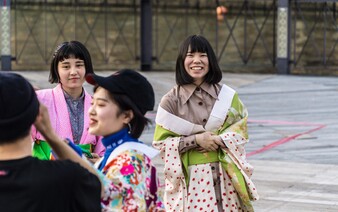 Mladí lidé v Japonsku nechtějí vstoupit do manželství. Země bude mít ještě větší problém s porodností, tvrdí odborník
