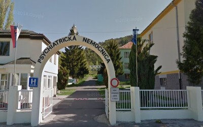 Mladíka v kremnickej psychiatrickej nemocnici sexuálne napadli spolupacienti 