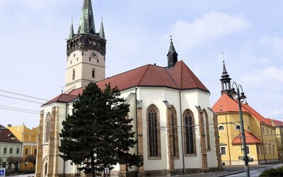 Mladý Bratislavčan sa zabil po páde z veže prešovskej katedrály. Nie je jasné, za akých okolností k tragédii došlo