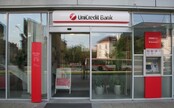 Mnohým Slovákom prestanú fungovať platobné karty, UniCredit bank chystá veľkú zmenu. Zverejnili podrobnosti