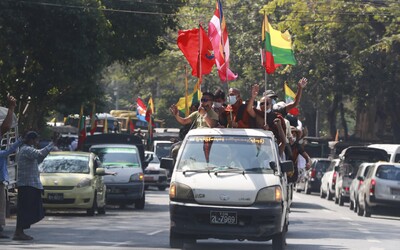 Moc v Myanmaru převzala armáda. Zadržela premiérku i prezidenta a na rok vyhlásila výjimečný stav