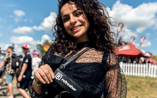 Móda z festivalu: Takto se mladí Češi oblékli na festival Rock for People. Někteří upřednostňují módu před pohodlím, jiní naopak