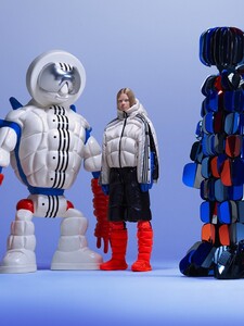 Moncler x Adidas Originals v novej brutálnej spolupráci. Páperová bunda aj ponožky vyzerajú poriadne lákavo