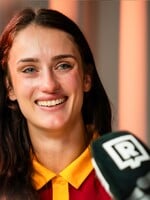 Monika Chochlíková: Bianku som neparodovala. Nepríde mi v poriadku spájať nahotu s charitou (#TBH s Hanou)