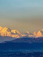 Mount Everest bolo vidieť z Káthmandú vôbec prvýkrát odkedy si to ľudia pamätajú. Môže za to koronavírus