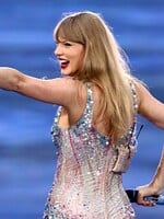 Muskova AI vytvářela nahá videa Taylor Swift. Nebyla to náhoda, říká expertka