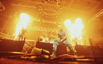 Muž a žena se pokusili sabotovat koncert kapely Rammstein. Podle nich Lindemann nepatří na pódium, ale před soud