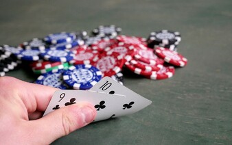 Muž lhal, že má rakovinu, aby se dostal na pokerový turnaj