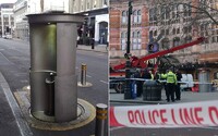 Muže v centru Londýna usmrtil výsuvný pisoár. Snažilo se ho zachránit 25 hasičů