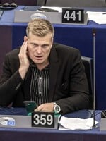 NOVÝ PRŮZKUM: Motoristé by se nyní dostali do Sněmovny, SPD posílilo. Koukni, jak by lidé volili