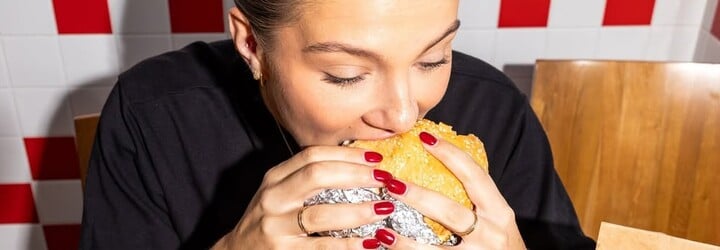 Na Five Guys v Praze si ještě počkáš. Otevření legendárního fast foodu se znovu odkládá