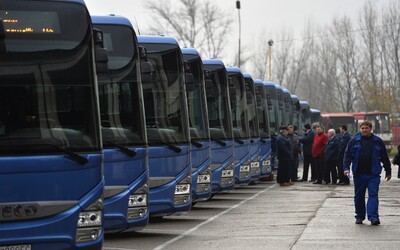 Na Islandu havaroval autobus s českými turisty, dva lidé jsou v umělém spánku