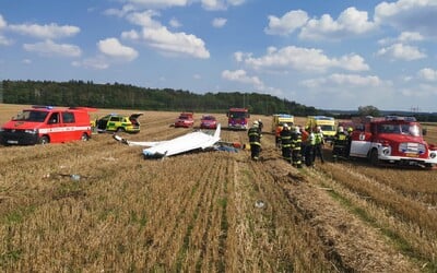 Na Kladensku spadlo malé letadlo, dva lidé zemřeli