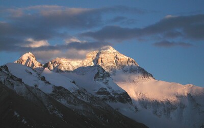 Na Mount Everestu zemřel první zahraniční horolezec v této sezóně