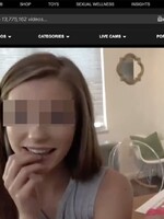 Na PornHubu našla videa, jak ji znásilňovali, když jí bylo 12 let. Nyní firmu žaluje o více než 13 miliard korun 