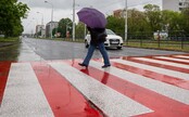 Na Slovensko prichádza cyklóna Biruta. Priprav sa na nával dažďu, v niektorých regiónoch bude snežiť