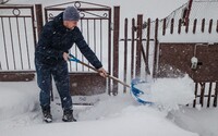 Na Slovensko prichádza ďalšia snehová nádielka. SHMÚ vydal výstrahy vo viacerých krajoch