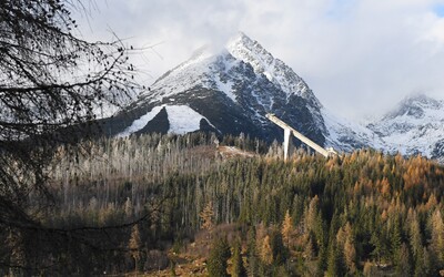 Na Slovensku hrozí lavínové nebezpečenstvo. V Tatrách napadne až meter snehu, lokalizovali oblasti, ktorým sa vyhnúť