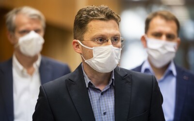 Na Slovensku treba čím skôr zaviesť celoštátny lockdown, povedal lekár Visolajský z Ústredného krízového štábu