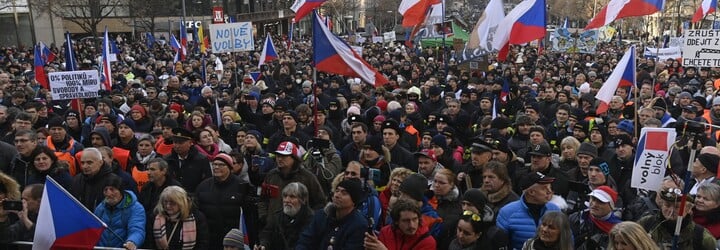 Na Václavském náměstí protestovaly 4 tisíce odpůrců povinného očkování