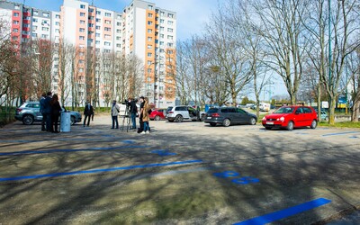 Na bratislavských sídliskách zlodeji kradnú benzín a naftu. Zameriavajú sa hlavne na jednu automobilovú značku