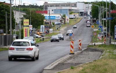 Na dôležitom úseku na D1 zavádzajú dopravné obmedzenia. Diaľničiari upozorňujú, kde si dávať pozor